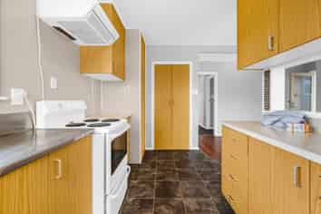 14 Dinwiddie Avenue, Onekawa