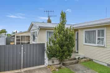 14 Dinwiddie Avenue, Onekawa