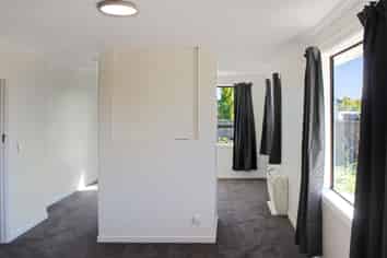 96 McFaddens Rd, Saint Albans