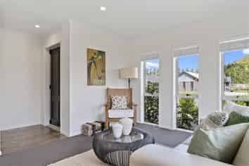 263 Lakes Boulevard , Pyes Pa