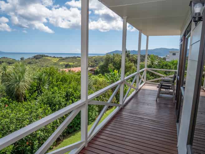 24 Bay View Road, Cable Bay