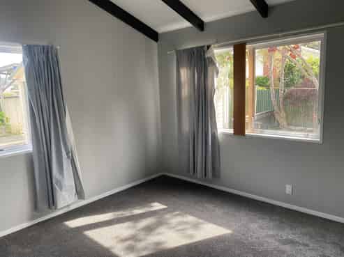 52 California Drive, Totara Park