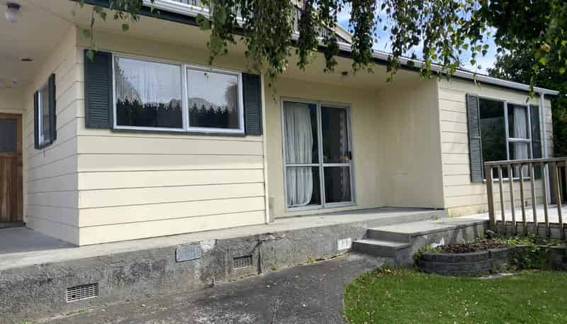 52 California Drive, Totara Park