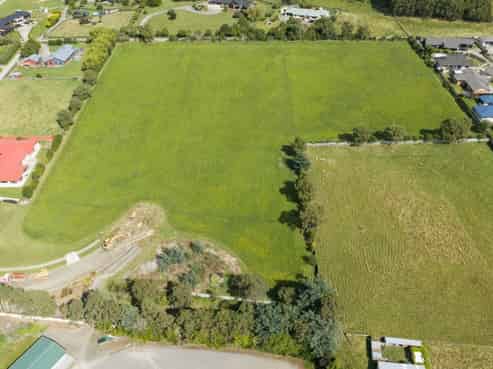 2-4 Satori Way, Feilding