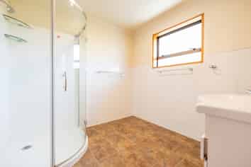 108 Orbell Street, Glenwood