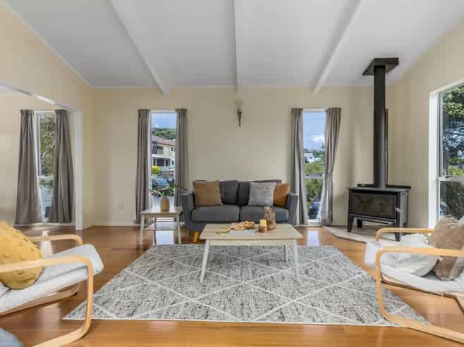 1 Cassley Crescent, Papakowhai