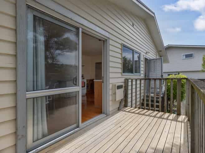 1 Cassley Crescent, Papakowhai