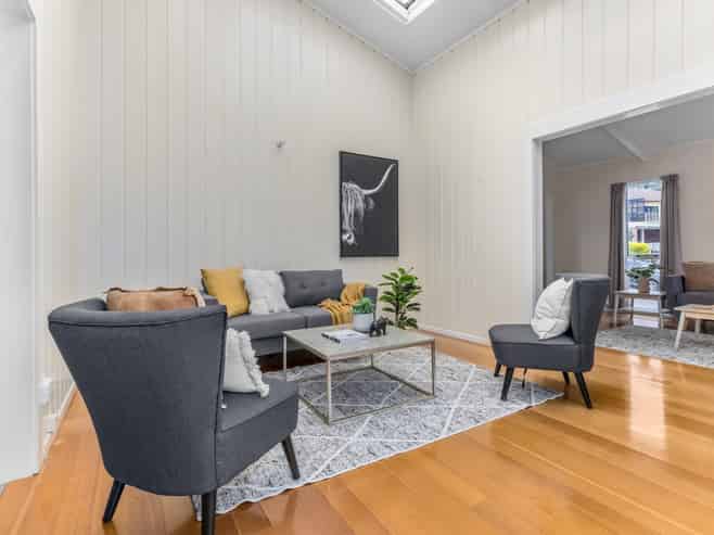 1 Cassley Crescent, Papakowhai