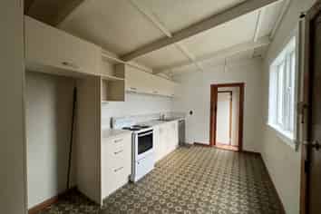 30 Dickens Street, Addington