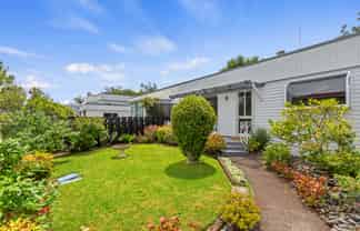 17 Newcastle Terrace, Mount Albert