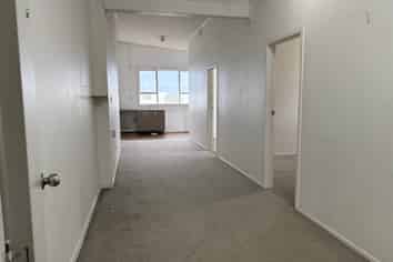 100M² UPSTAIRS OFFICE FOR LEASE
