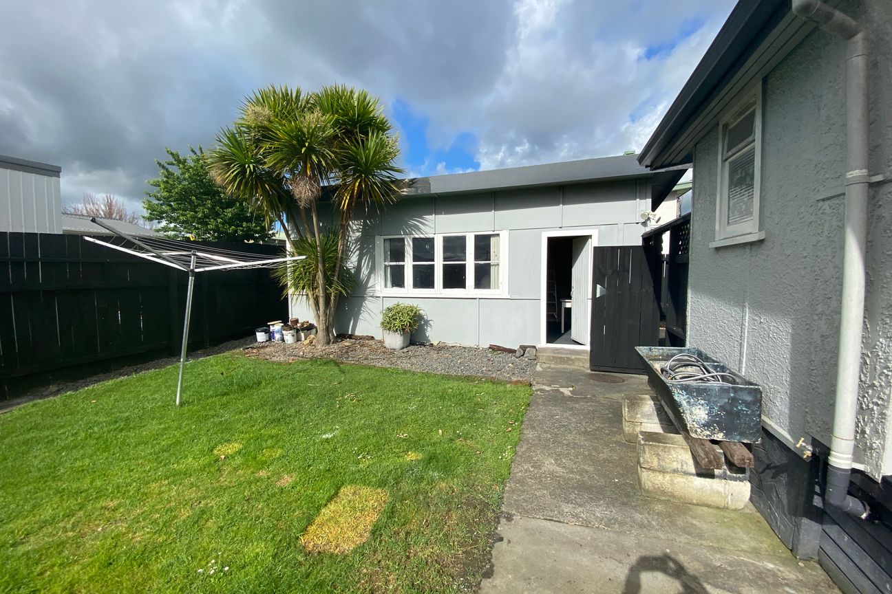 Charming 3-Bedroom Home with Garage & Extra Storage - Ansicht 4