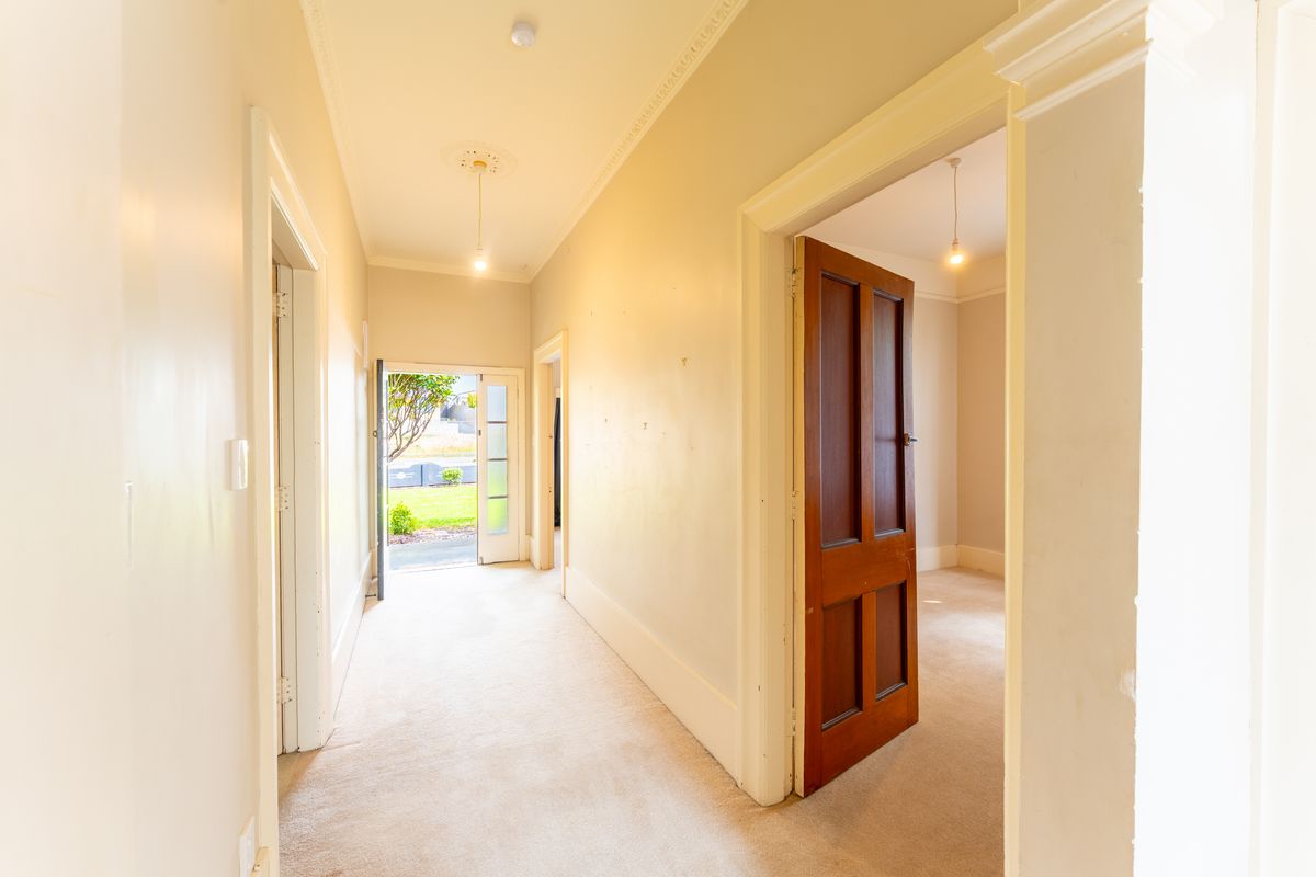 Family Home in a Central Location – pohled 4