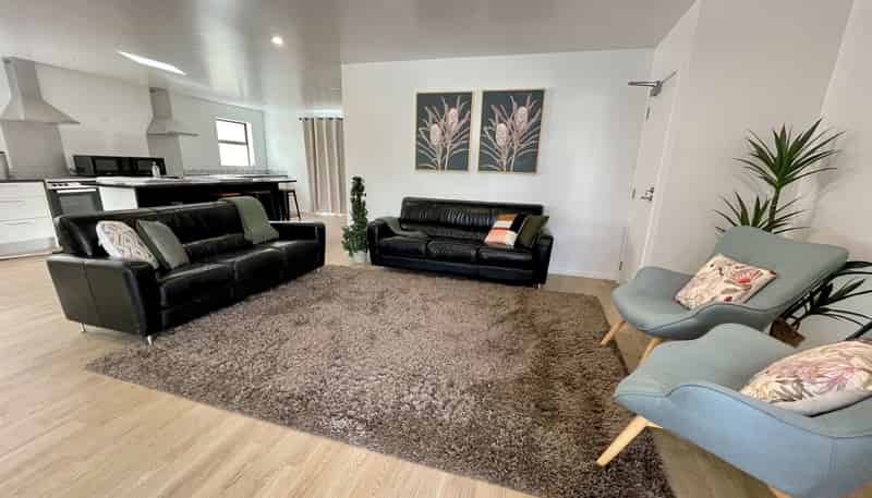 8 McKay Drive, Temple View