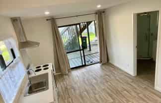 2/7A Clayburn Road, Glen Eden