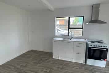 2/7a Clayburn Road, Glen Eden