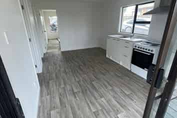 2/7a Clayburn Road, Glen Eden