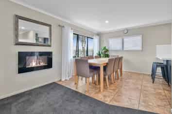 11a Logan Place, Waiuku