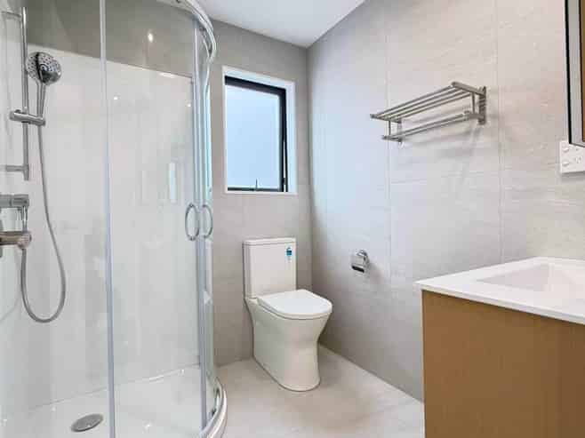 29 Crown Crescent, Otara