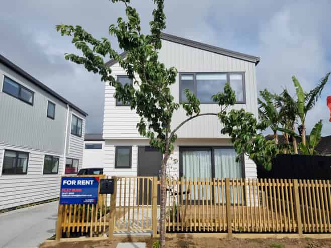 29 Crown Crescent, Otara