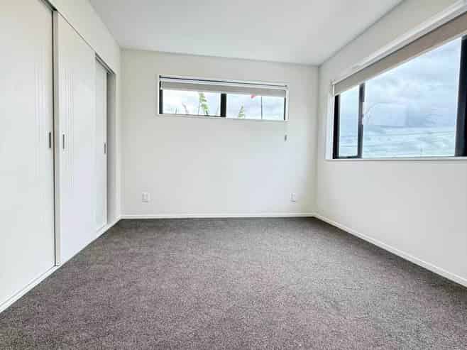 29 Crown Crescent, Otara