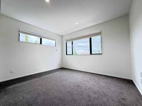 29 Crown Crescent, Otara