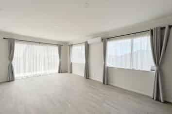 98 Taikura Ave, Red Beach