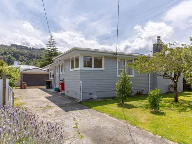 83 Watt Street, Featherston