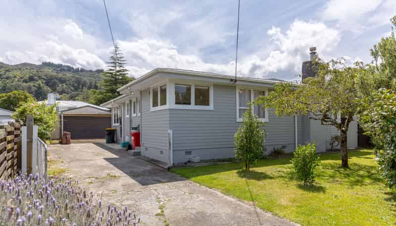 83 Watt Street, Featherston