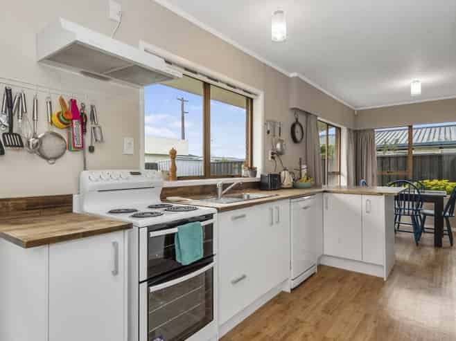 1 Sandringham Road, Enderley