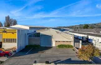 Office/warehouse with river outlook