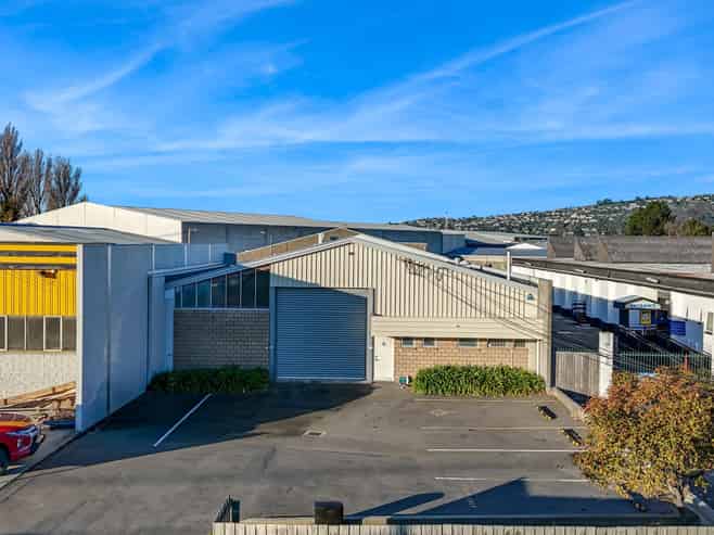 Office/warehouse with river outlook