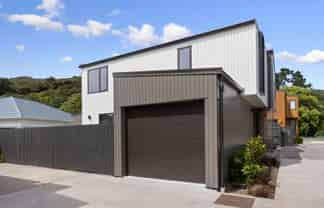 6/323 Riverside Drive, Waterloo