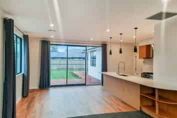 16 Tara Crescent, Ravenswood