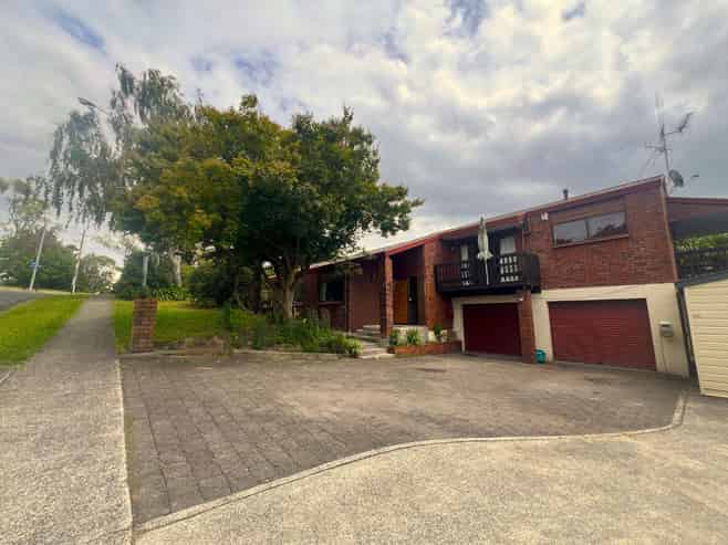 42 McMeekan Ave, Chartwell