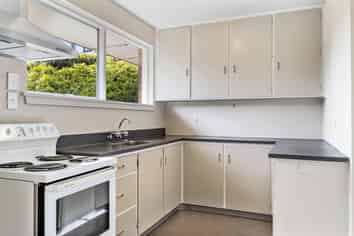 27A Bretts Road, Saint Albans