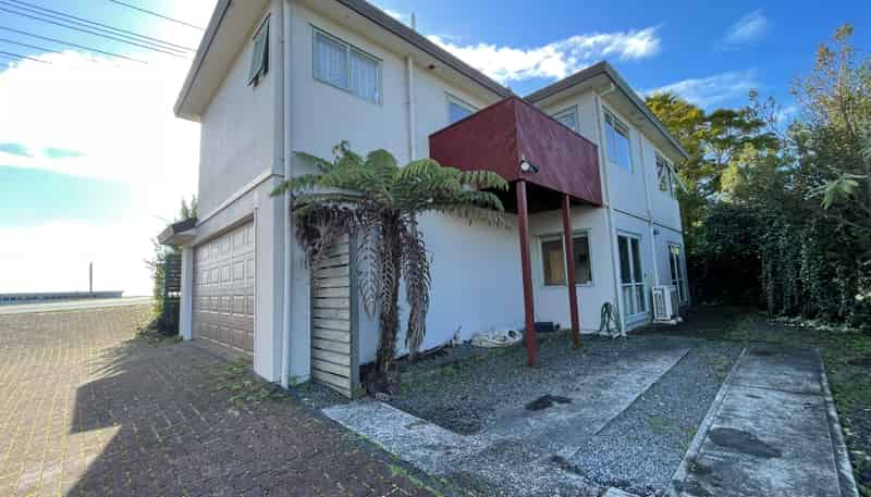 2/227 Sunset Road, Sunnynook