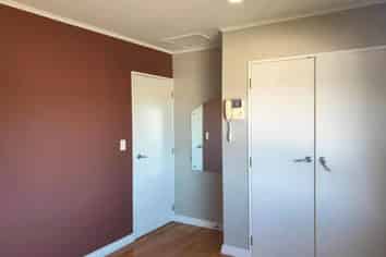 1/227 Sunset Road, Sunnynook