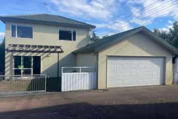 1/227 Sunset Road, Sunnynook