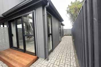 b/126 Roy Street, Palmerston North Central