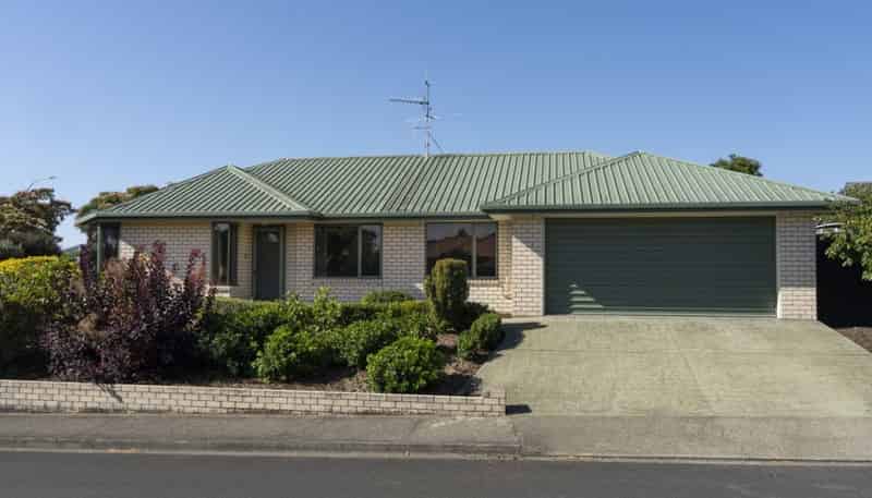 27 Kingsford Drive, Stoke