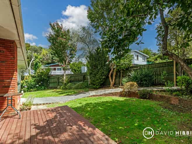 35 Martin Crescent, Northcote