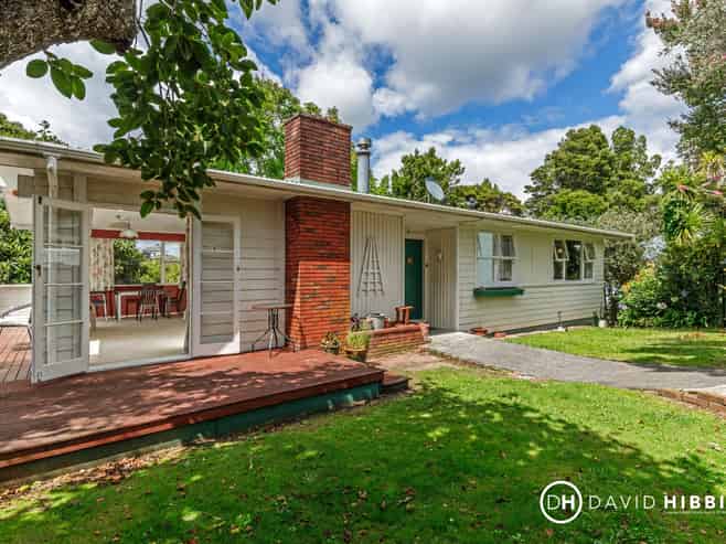 35 Martin Crescent, Northcote