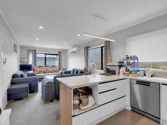 1/13 Tiro Place, Rototuna North