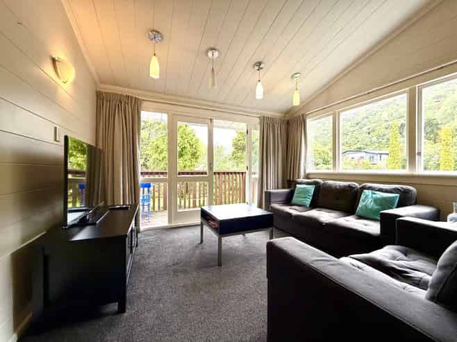 1/54 Akatarawa Road ( Front), Brown Owl