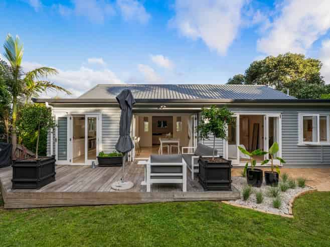 4 Yattendon Road, St Heliers