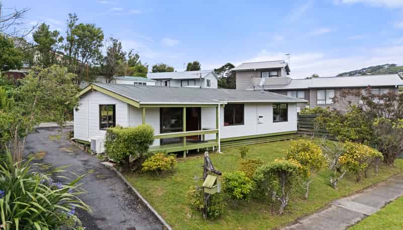 19 John Witton  Drive, Crofton Downs