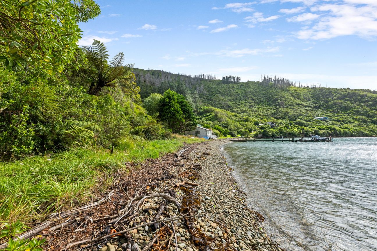 Make your mark on this waterfront blank canvas - Widok 5