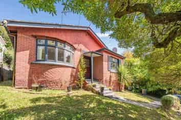 54 Kano Street, Karori