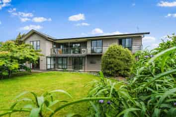 4 Waterbridge Way, ROLLESTON